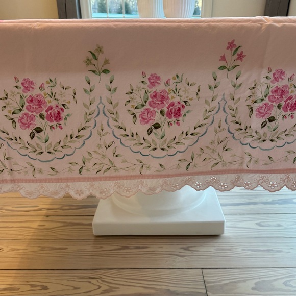LoveShackFancy & Pottery Barn Pink  Floral Tablecloth – 70” x 90” – 100% Cotton - Picture 4 of 9